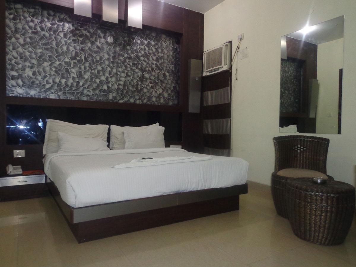 Cartel Palace دلهي المظهر الخارجي الصورة